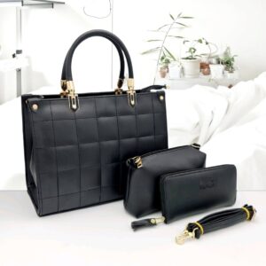 "Sac à Main Noir en Cuir de Luxe avec Détails Dorés : Élégance Éternelle et Polyvalence"